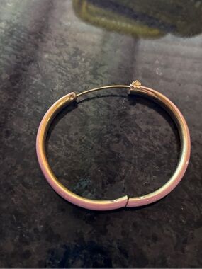 Gold-Tone Pink Gradient Hoop Earring - Unbranded